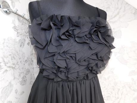 Luxusne pekne šaty, 36