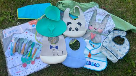 Podbradniky a silikonova podlozka tommee tippee, tommee tippee