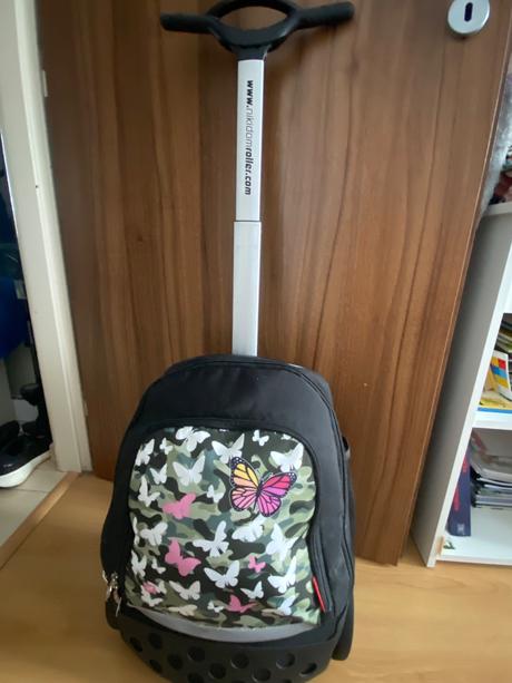 Školská a cestovná taška na kolieskach nikidom rol, 