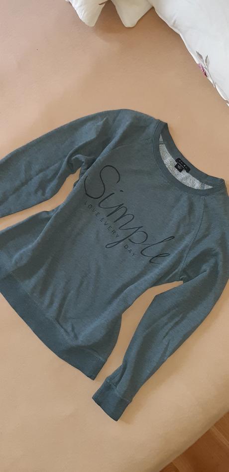 Tmavošedá mikina, amisu,s