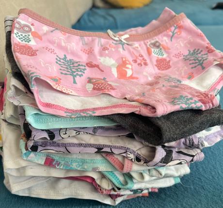 Dievčenské nohavičky, 98