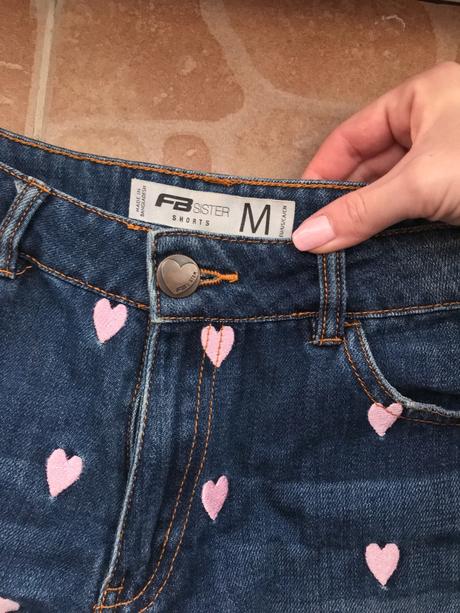 Denim šortky so srdiečkami, amisu,m