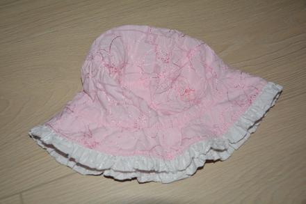 Klobúčik na leto, rockino,80