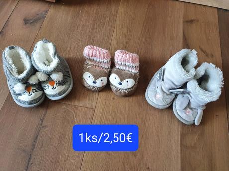 Capačky do kočíka, <17