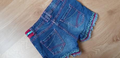 Kraťasky, pepperts,134