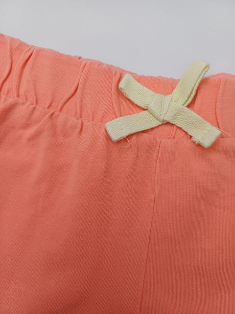 Šortky / kraťase s čipkovaným vreckom, lupilu,98