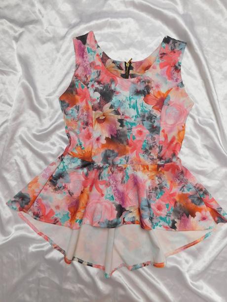 Pekna trendy bluzka, 36