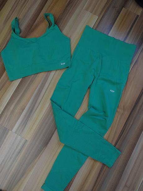 Suprava na fitness, s