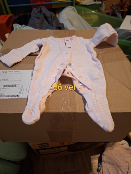 Pyžamá cena za balik, 56