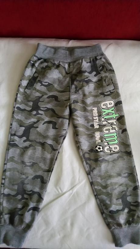 Balík chlapčenských vecí 122-128, 122–134