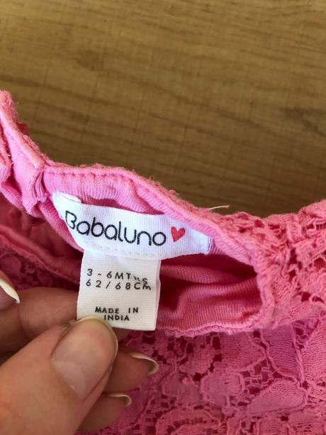 Cipkovane saty babaluno, 68