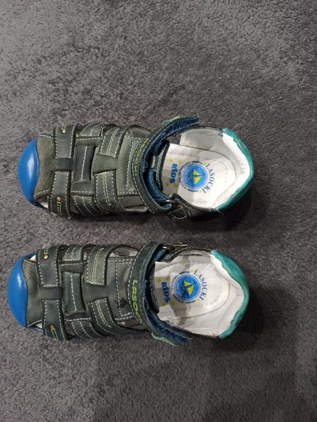 Sandálky, lasocki,24