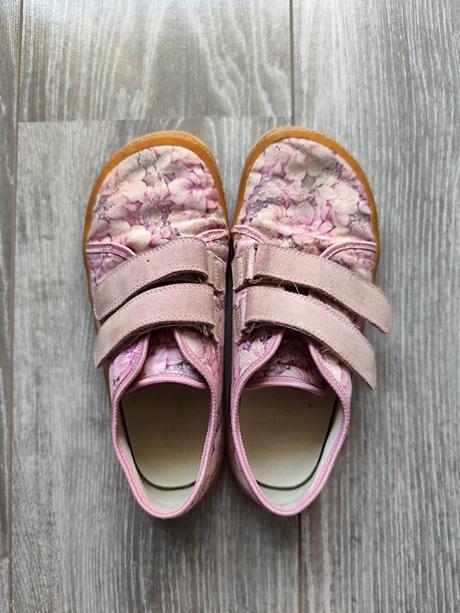 Platené tenisky, froddo,33