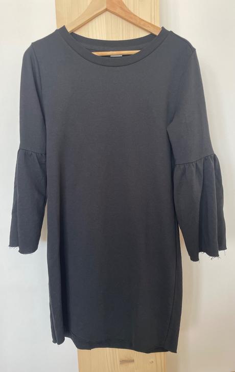 Mikinove saty so zvonovymi rukavmi jdy, m