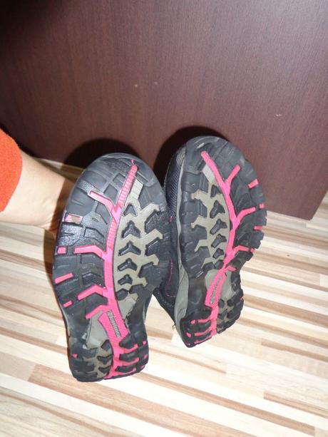 Topánky zn. karrimor vhodné aj na turistiku v.32, karrimor,32