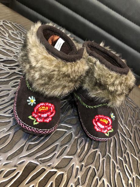 Capačky s kožušinkou od 0m h&m, h&m,<17