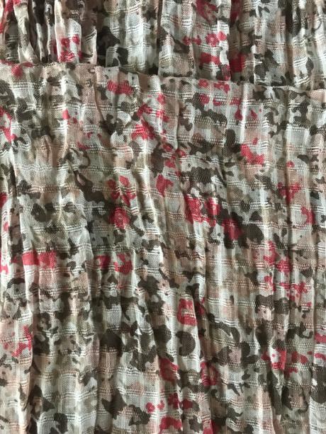 Kvietkovaná šatka, takko