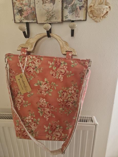 Rucne vyrábaná taška, 