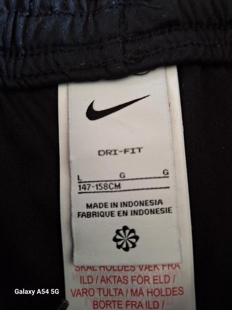 Sportove nike teplaky, nike,152