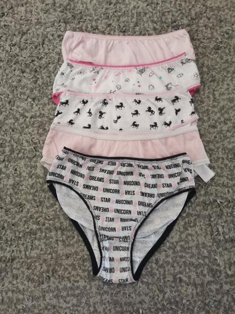 Spodné prádlo, 128