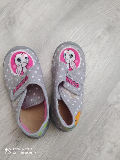 Dievčenské papuče, v. 26, 26