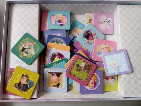 Frozen ruksak + pexeso,