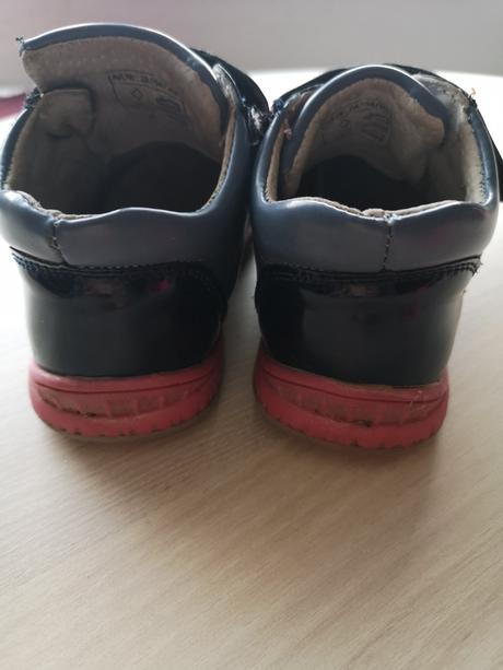 Predám kožené detské topanky, wojtylko,25