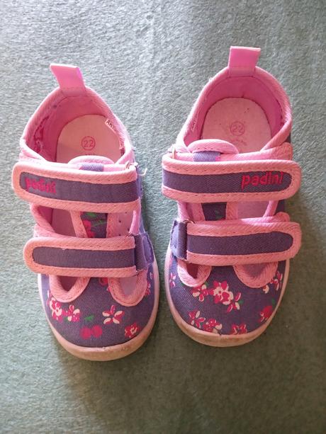 Papucky/sandalky, 22