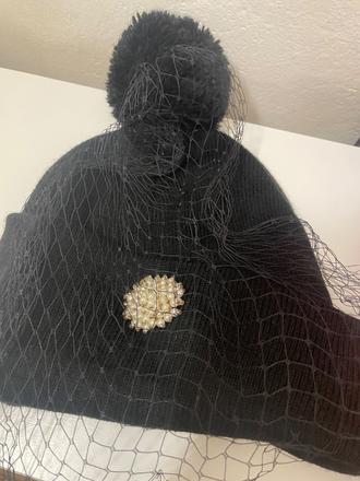 Zaujímavá čiapka,