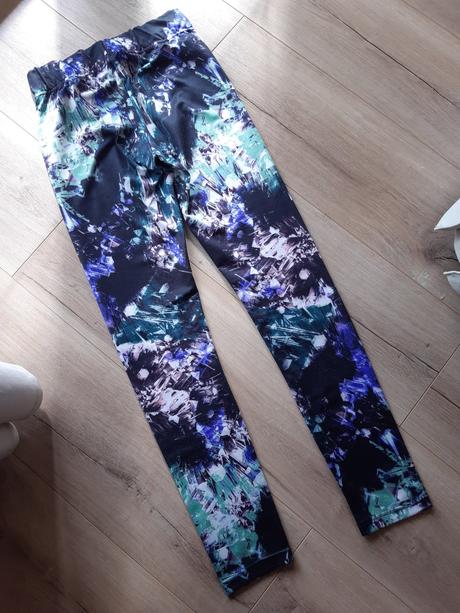 Športové legíny s, s