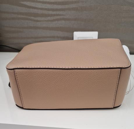 Kabelka guesd, guess