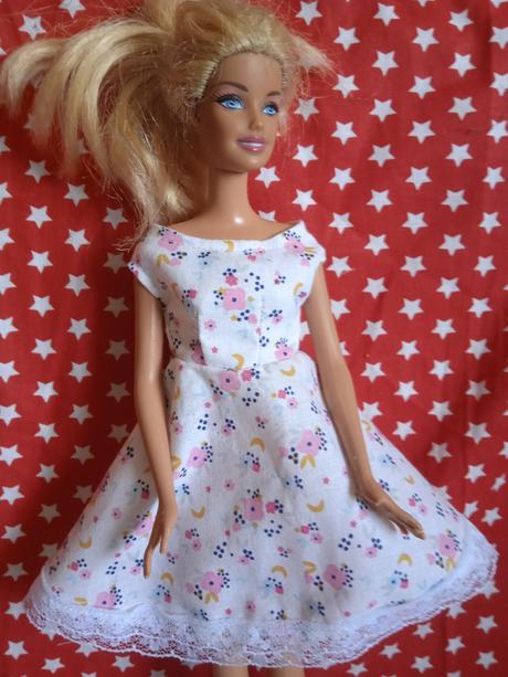 Šaty barbie,