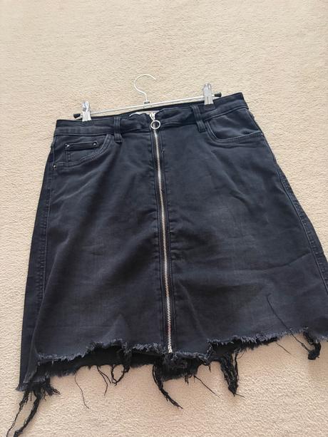 Čierna riflová sukňa, m