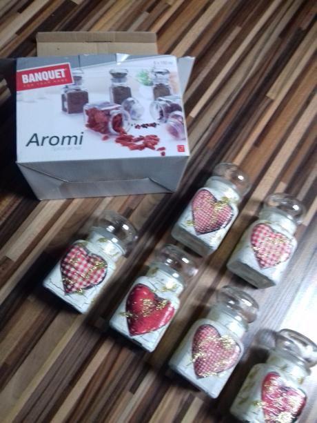 Nadobky-servitkovanie, 