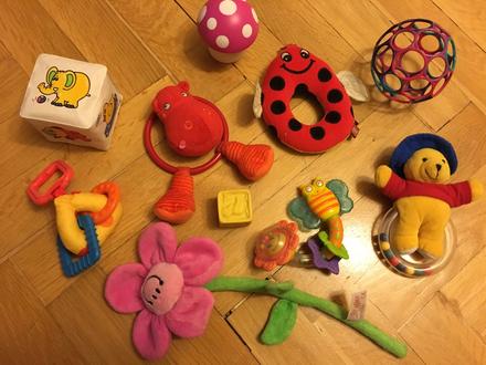 Hracky hrkalky 9 ks,