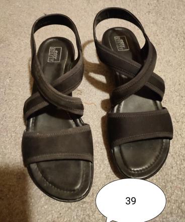 Sandálky, 39