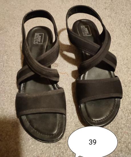 Sandálky, 39