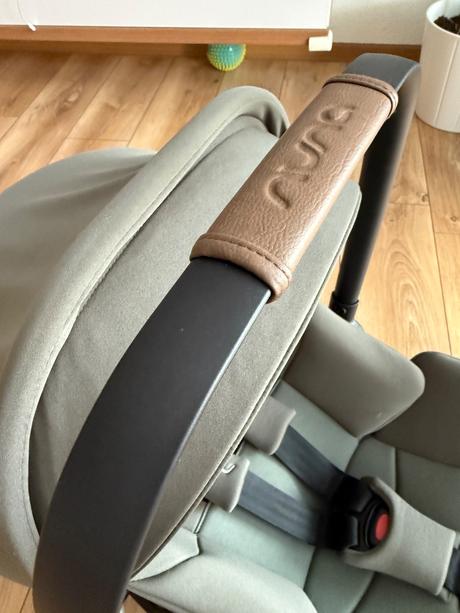 Nuna arra next 2024 autosedačka + základna, nuna