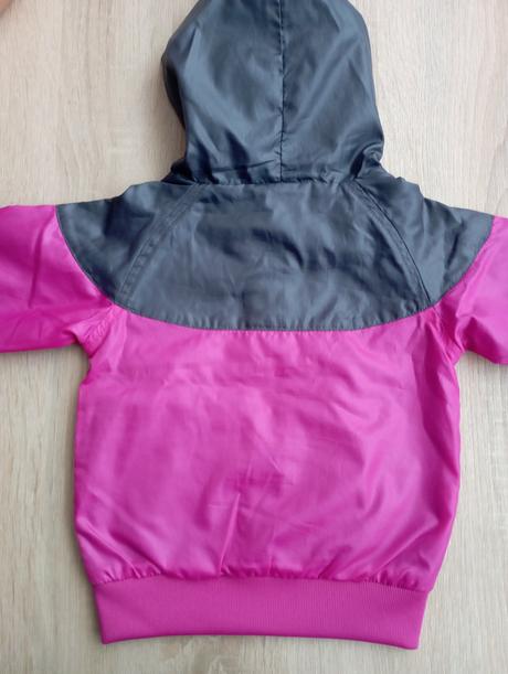 Bundička nike, nike,68