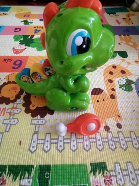 Hudobný dinosaurus, 