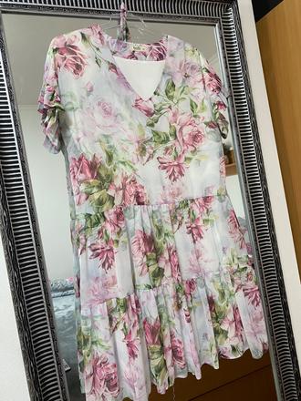 Šifonove vzdušné kvetované šaty, 38