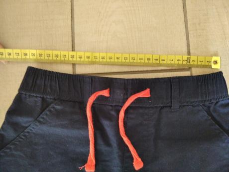 Tmavomodré kraťasy, lupilu,98