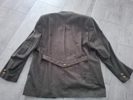 Poľovnícky oblek, 56