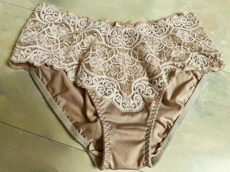 Luxusné čipkované nohavičky m/l, triumph,m