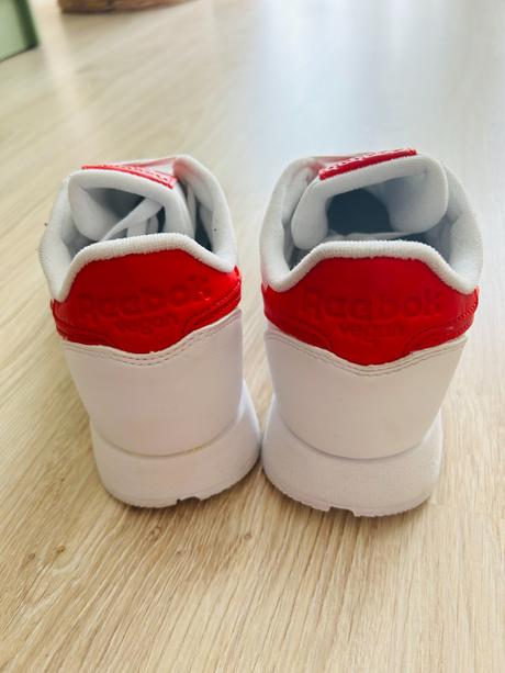 Skvelé a pohodlné tenisky značky reebok, pc 90 eur, reebok,42