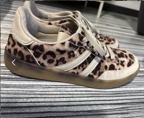 Togrivane tenisky, 38