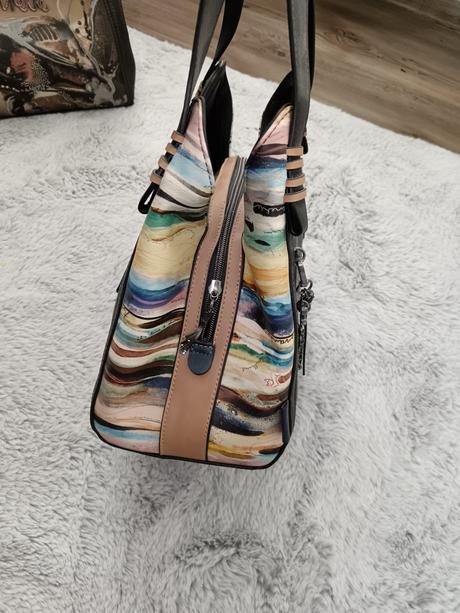 Kabelka anekke, anekke