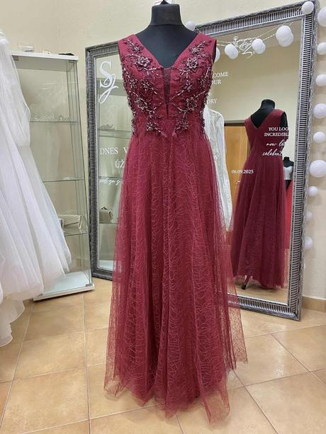 Spoločenské šaty vo veľkosti  m/l, l / m