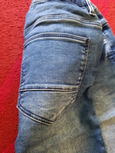 Elastické riflové kraťasy, c&a,152