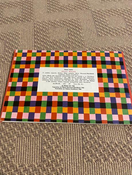 Krásne staré skladacie retro leporelo skúpy macko,